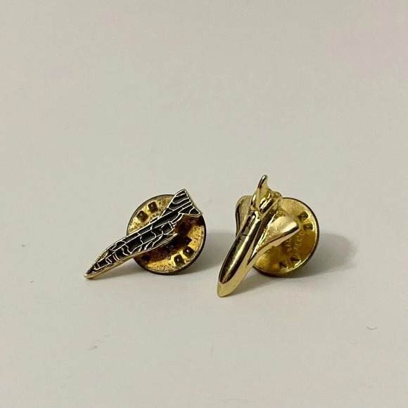 Vintage Lot of 2 Miniature Airplane  Pins Aircrafts - Picture 1 of 13